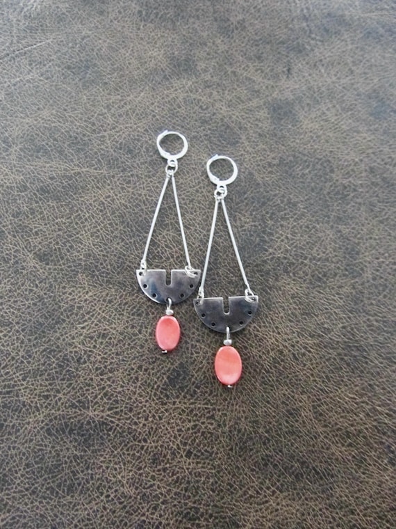 Peach mother of pearl shell and silver earrings 2