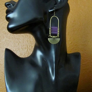 Purple frosted glass chandelier earrings, statement earrings, bold earrings, etched metal earrings, tribal ethnic earrings, chic image 3