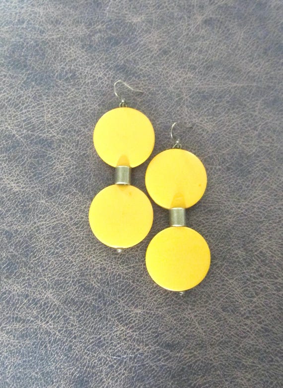 Mid century bold wooden earrings, yellow 2
