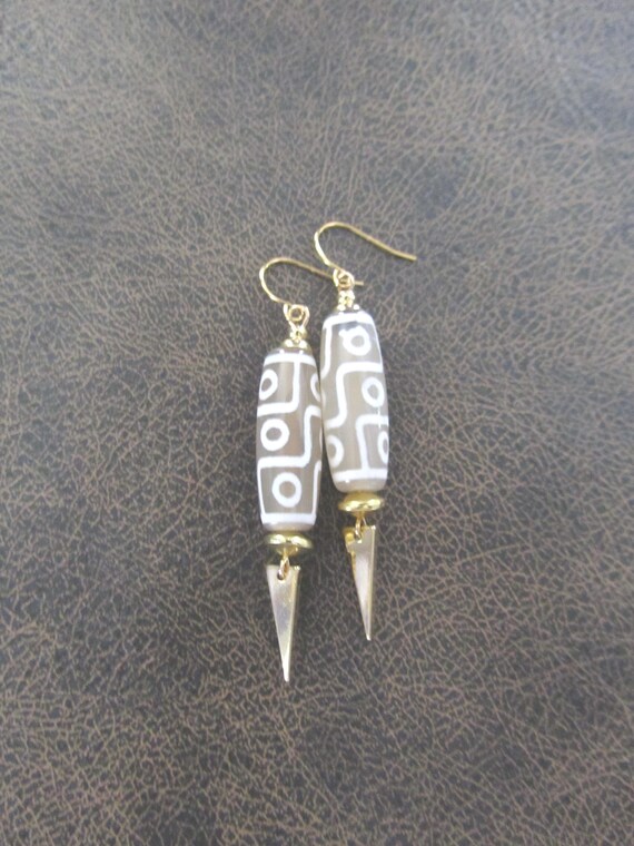 Tibetan agate and gold earrings 33