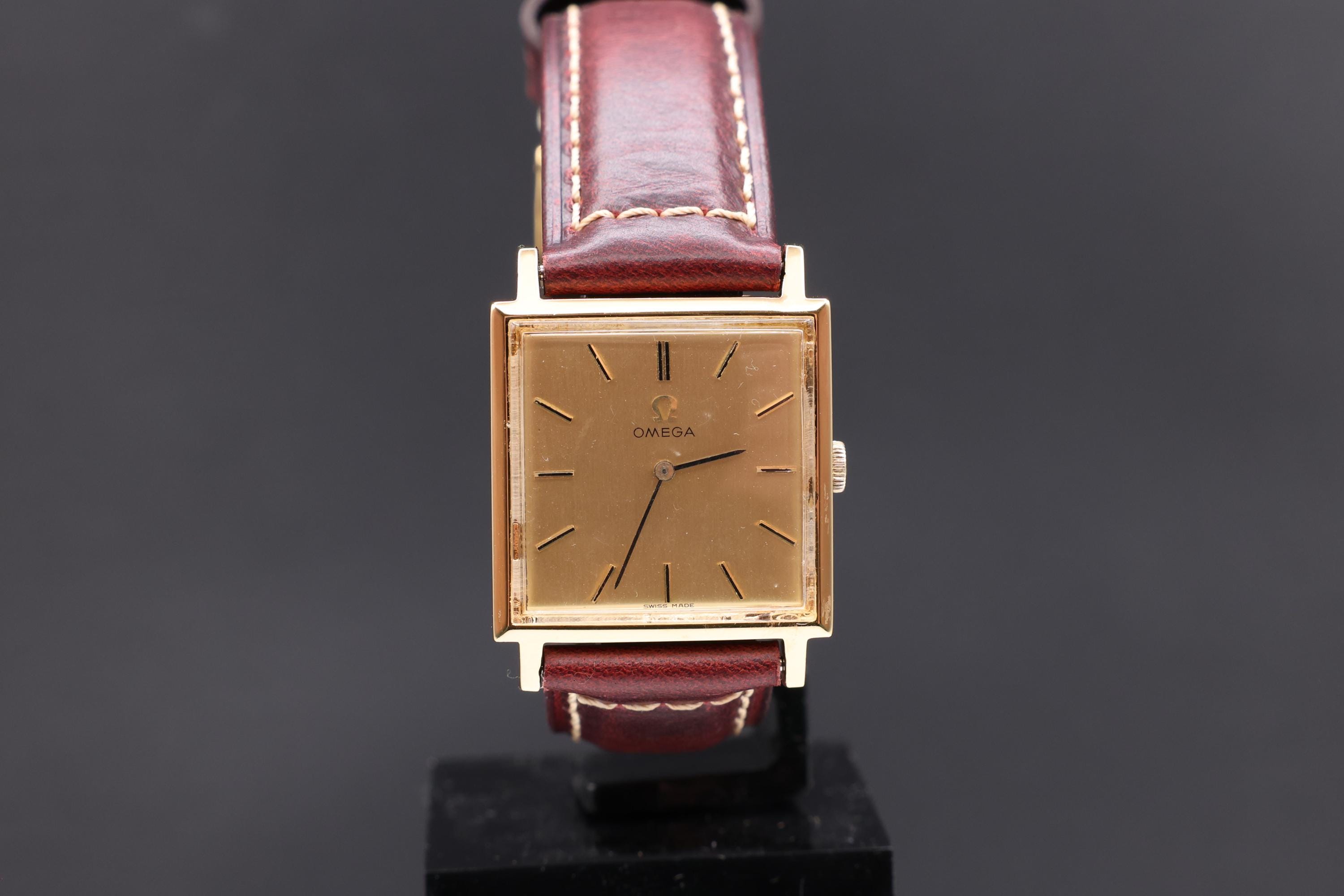 Authentic Vintage Omega Mechanical 17 Jewels Gold Plated Men's
