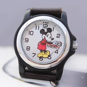 Womens Mickey Mouse Walt Disney Quartz Watch