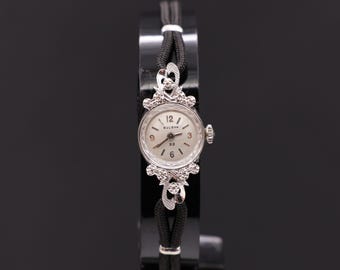 Vintage Authentic 14K Gold Diamond Bulova 23 Jewels Women's Wrist Watch: Serviced