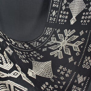 Stunning Indonesian home decor, boho fabric natural ethnic tapestry, Sumba Pahikung black white handwoven tribal cotton textile runner EW24