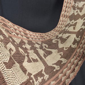 Indonesian tribal home decor, natural color ethnic tapestry, Sumba Pahikung organic dye traditional handwoven cotton textile runner EW30