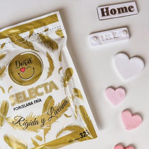 Mama Dora Selecta Cold Porcelain Clay – White- lightweight, rigid air-dry modeling paste  for dolls, flowers and sculpture.