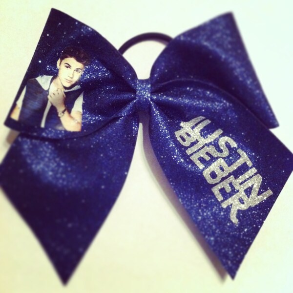 Ersatzklammer Justin Bieber Cheer Bow auf Marine Glitter