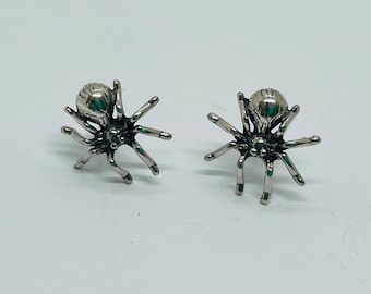 Spidey Senses • Sterling Spider Ohrstecker • realistischer Spinnen Schmuck