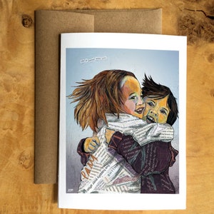 Carte de voeux représentant un collage en papier de deux enfants faisant un câlin, câlin d'un enfant, amis, enfance, art pandémique, connexion - Blank Inside