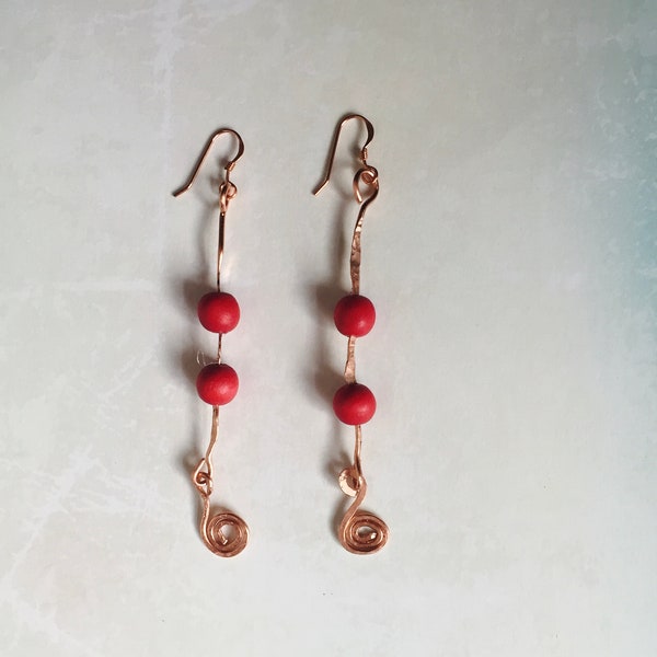 Les basketters en cuivre et en bois Boucles d’oreilles Tsalagi Cherokee Made