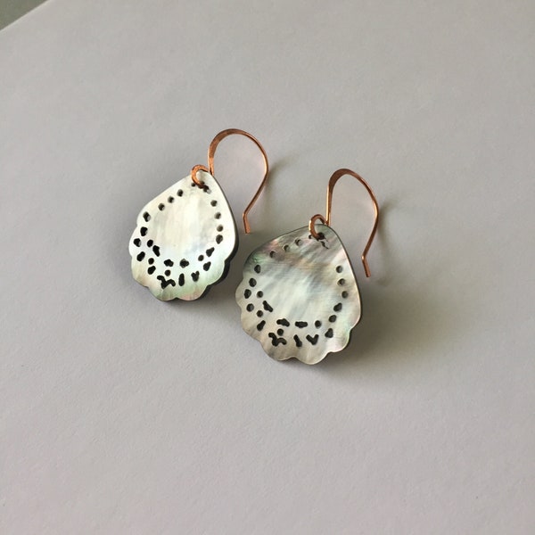 Quedi's Spirit Carved Shell Earrings Tsalagi Cherokee Made
