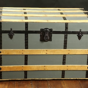 American flat trunk