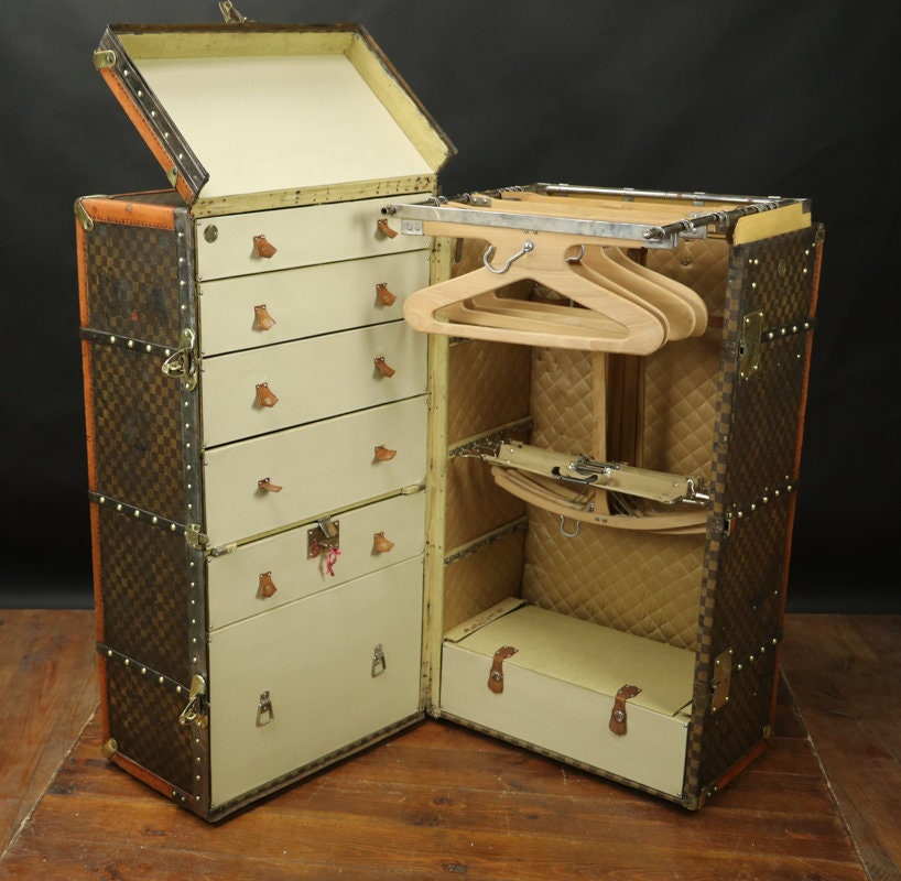 1920's Louis Vuitton Wardrobe Trunk(malle Vuitton armoire)  Louis vuitton  trunk, Louis vuitton, Vintage louis vuitton