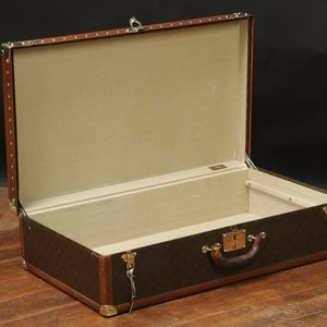 Louis Vuitton suitcase Alzer 80 monogrammed with its key image 7