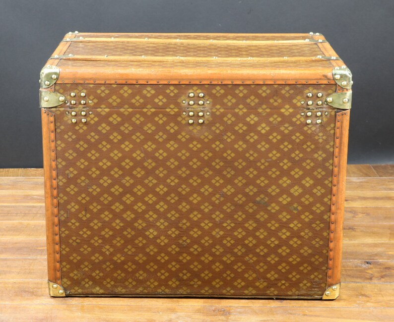 R2331 Aux \u00e9tats unis steamer trunk