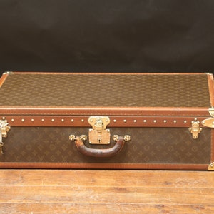 Louis Vuitton suitcase Alzer 80 monogrammed with its key image 1