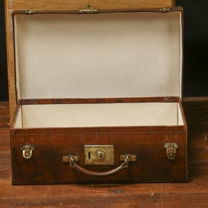 Goyard leather suitcase image 6