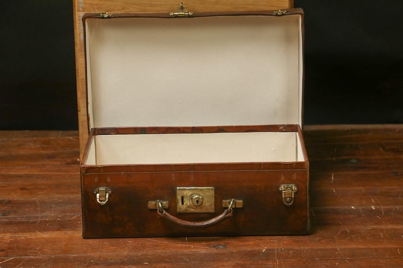 Goyard leather suitcase image 6