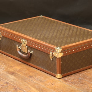 Louis Vuitton suitcase Alzer 80 monogrammed with its key image 6