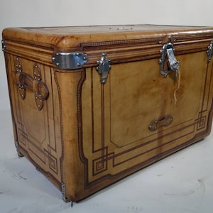 1890s Naturel Leather Trunk Courrier/Malle Cuir Courrier Haute