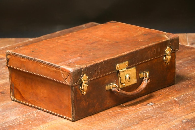 Goyard leather suitcase image 2