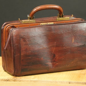 Leather bag