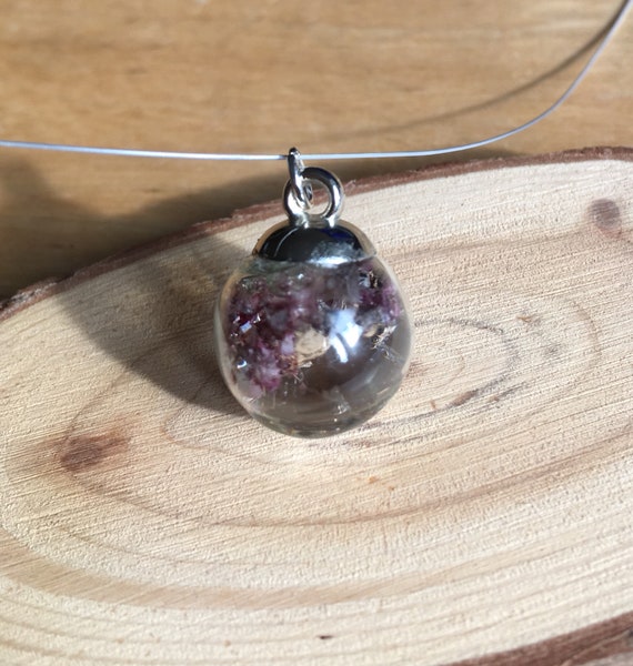 Collier Pendentif Globe Avec Fleur Séchée - Rose Foncé - Neuf Sans Boîte