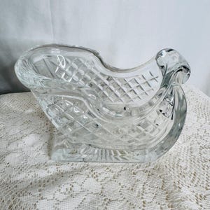 Vintage Crystal Sleigh Candy Dish Christmas Centerpiece 24% Lead Crystal Holiday Decor Glass Sleigh Bowl Winter Table Decor