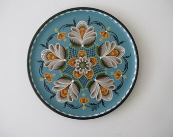 Norwegian Rosemaling on 8 inch wood plate