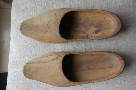 Wooden Dutch Clogs - Wooden Dutch Shoes - Wood Clo
