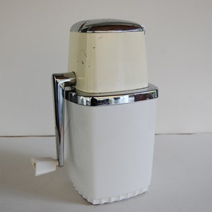 Swing-a-way Vintage Manual Ice Crusher, White Good Cond. 