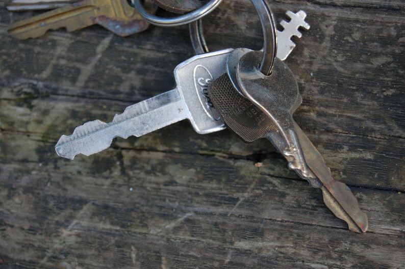 Vintage Locks And Keys Ford Gmc Slaymaker 7 Keys And 2 Locks Steampunk Supplies Old Keys And Locks Home Hobby Home Improvement Jan Takayama Com Vintage Locks And Keys Ford Gmc Slaymaker 7 Keys And 2 Locks Steampunk Supplies Old Keys And Locks Home Hobby Home Improvement Jan Takayama Com