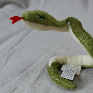 gund snake