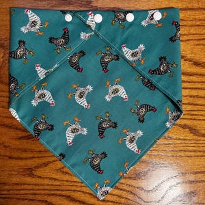 Medium (16-20&quot; Neck) Teal Chicken Dog Bandana with Snaps, Elysses Pieces