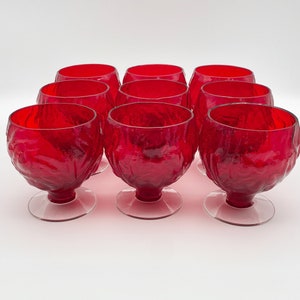 Seneca Driftwood Crinkle Glass Footed Roly Poly Glasses in Accent Red