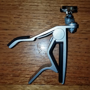 Capotraste e suporte para cartões, TheMusicClampMini