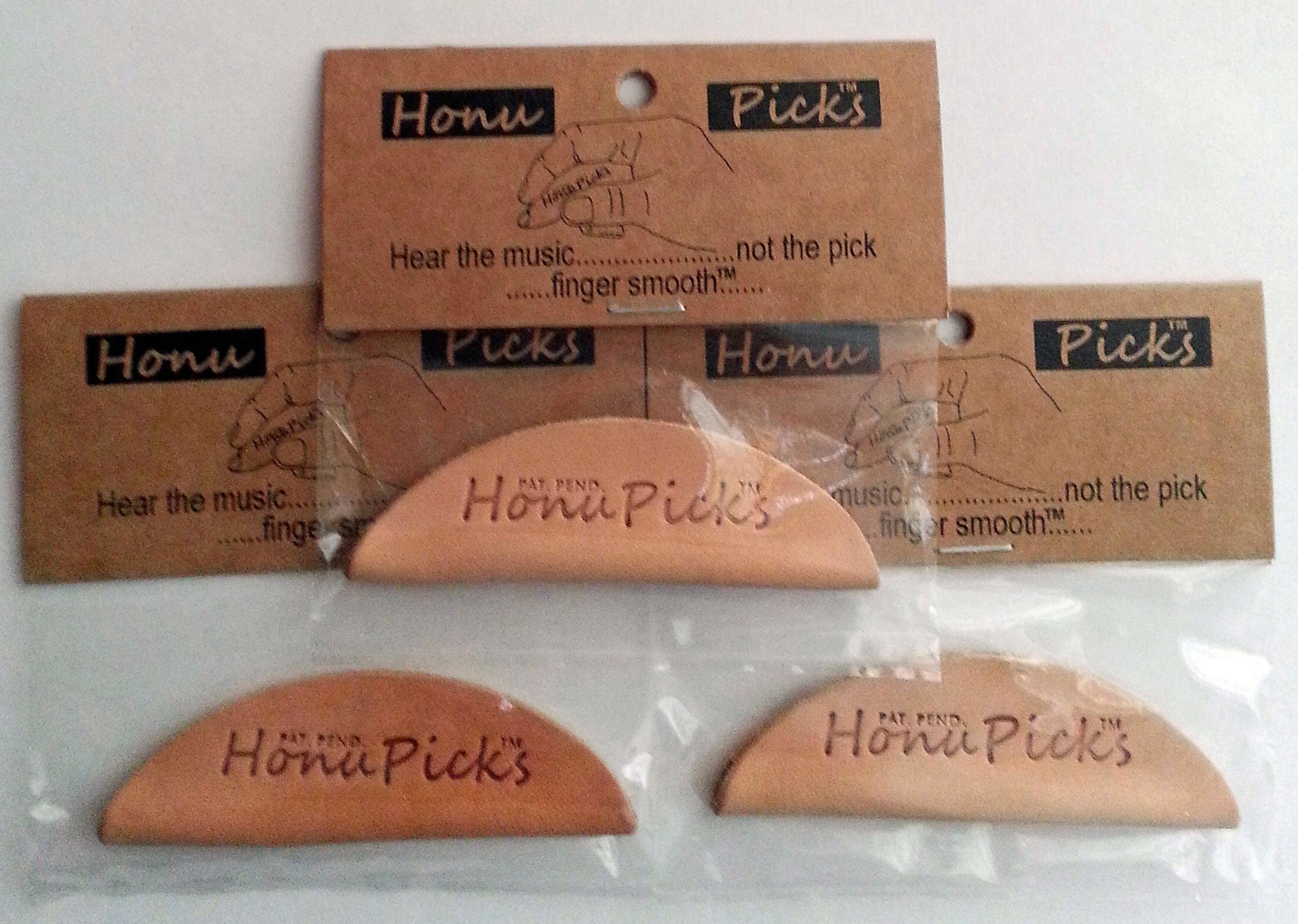 Ukulele Pick (3-Pack) Guitar Pick - Ergonomic Leather Uke Pick by Hon…