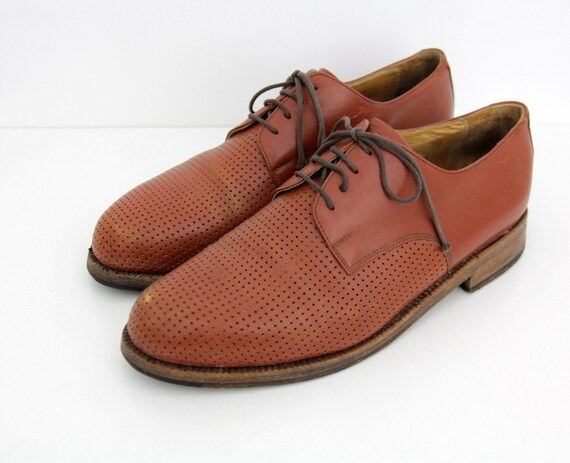 Vintage Men's Shoes // Handmacher Brown Lace Up P… - image 3