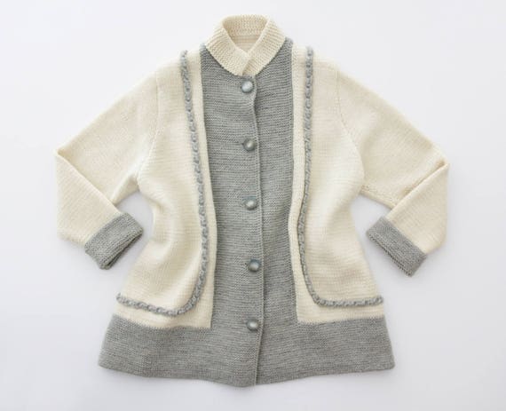 Vintage sweater // 70's hand knit cardigan // slou