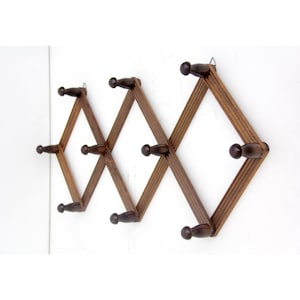 Vintage Coat Rack // Accordion Wooden Folding Coat and Hat Rack // Country Cottage Farmhouse Loft