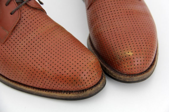 Vintage Men's Shoes // Handmacher Brown Lace Up P… - image 7