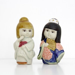 Vintage Chinese Wanjiang Ceramic Figureines // Two Geishas // Glazed Ceramic Figure