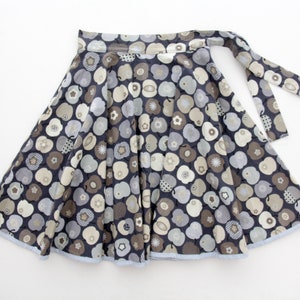Vintage skirt // apple mixed print full knee skirt