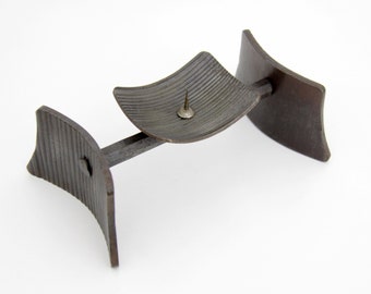 Bougeoir vintage // Bougeoir en fer brutaliste // Moderniste du milieu du siècle en fer forgé fait à la main