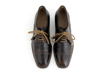 Chaussures vintage // Richelieus en cuir marron MAURO VOLPONI // Chaussures plates à lacets