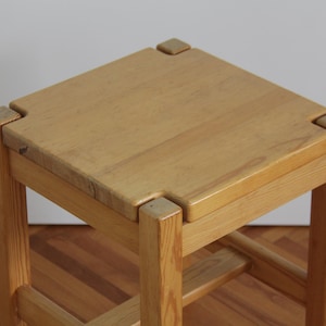 Vintage Pine Wood &#39;Hongisto&#39; stool by Ilmari Tapiovaara for Laukaan Puu // Finland, 1960s