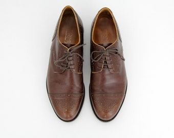 Vintage Men's Shoes // Handmacher Brown Leather Cap Toe Shoes // Brown Dress Shoes