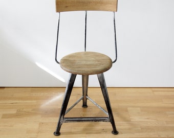 Chaise industrielle vintage des années 1950//Chaise d'atelier de style Rowac//Chaise à trois pieds en bois et métal