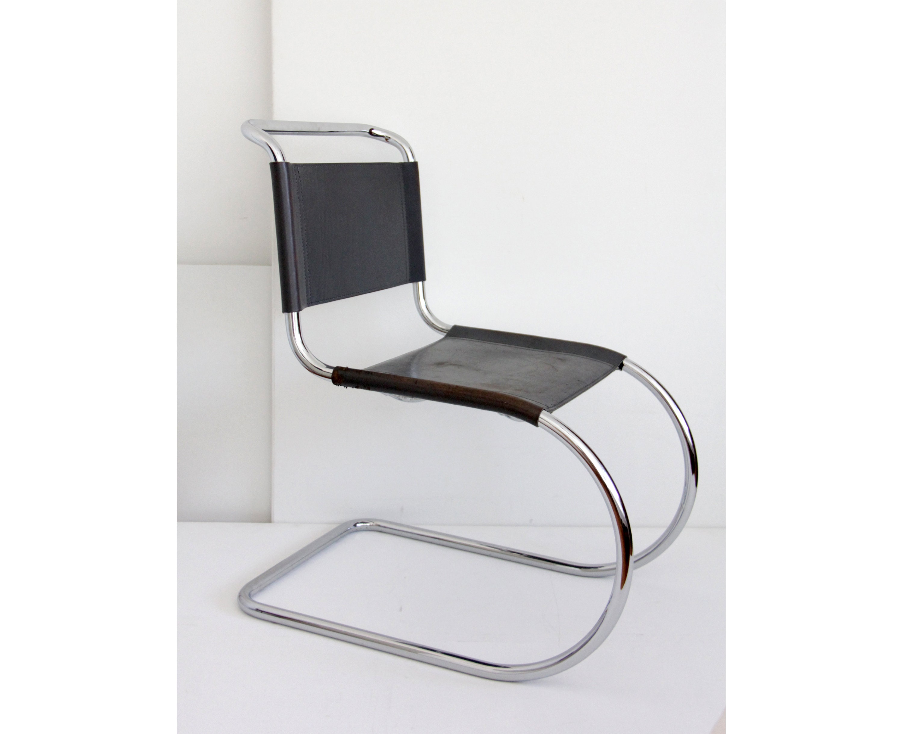 haat vertrekken Bloody Vintage Bauhaus MR10 Cantilever Chair by Ludwig Mies Van Der - Etsy