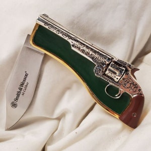 Smith & Wesson .44 Caliber Revolver collectors knife - Officially Licensed Product (N0442)